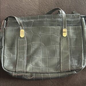 Elegant Green Crocodile-Embossed Handbag
